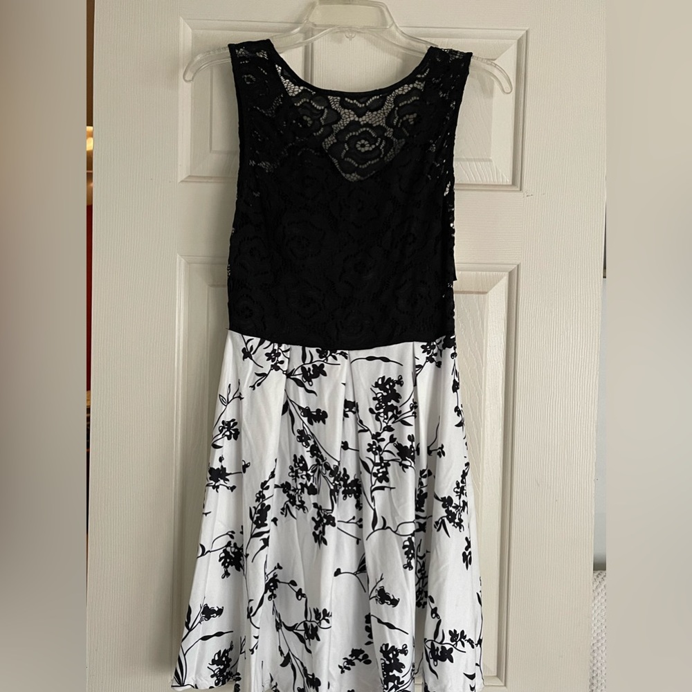 Women’s casual flare floral sleeveless party mini dress